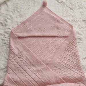 پتو نوزادی کلاهدار بدون خز صورتی