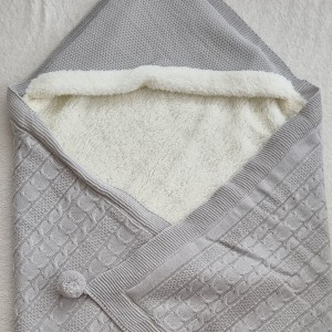 پتوی نوزادی کلاهدار خزدار طوسی