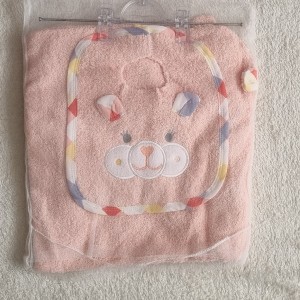 حوله نوزادی صورتی