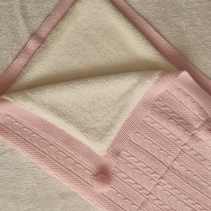 پتوی نوزادی  خزدار صورتی