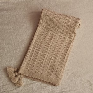 شال مبل کرم