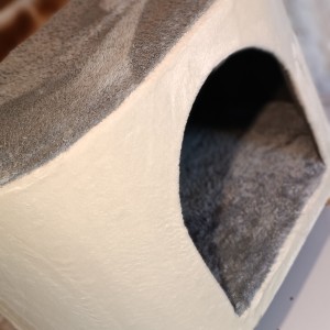 اسکرچر گربه مدل ایفل از برند هاچی