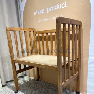 تخت کنار مادر مونته سوری