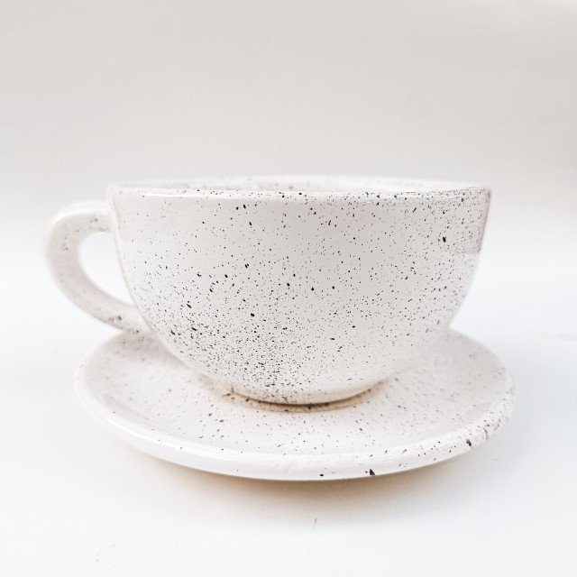 فنجان و نعلبکی  لته و کاپوچینو  سفید رو گرون نخر ؟مخصوصا طرح دار ایمالز -قیمت تک عددی