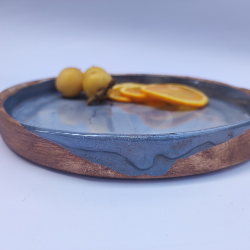 سینی دفرمه سرامیکی دستساز رنگ طوسی مات طرح رستیک