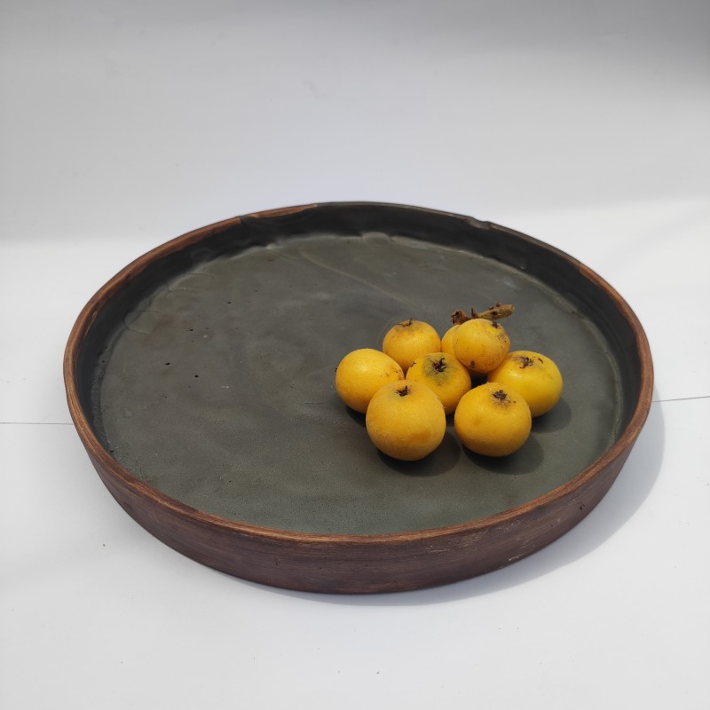 سینی  دفرمه  سرامیکی  لعاب مشکی مات خاص  طرح مشکی