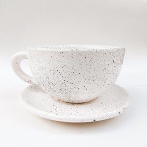 فنجان و نعلبکی  لته و کاپوچینو  سفید رو گرون نخر ؟مخصوصا طرح دار ایمالز -قیمت تک عددی