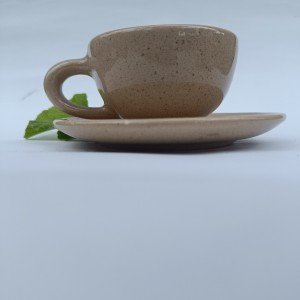 فنجان قهوه خوری سرامیکی رنگی کرم مدل کویر با نعلبکی  ست 2-4 عددی