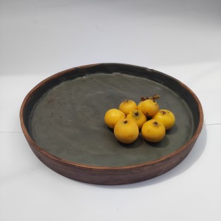 سینی  دفرمه  سرامیکی  لعاب مشکی مات خاص  طرح مشکی