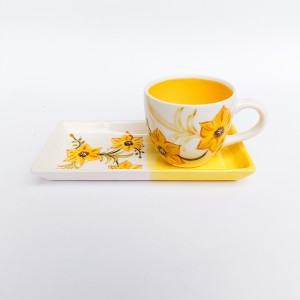 سرویس چای خوری سرامیکی دونفره گل بهار با زیر  فنجانی سرامیکی رنگی