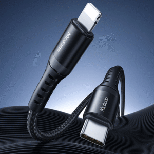 خرید کابل شارژ سریع تایپ سی به لایتنینگ 36 وات 3 آمپر 0.2 متری مک دودو