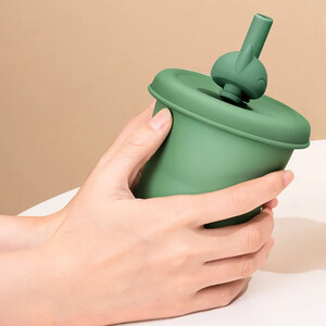 لیوان سیلیکونی کارتونی در رنگ‌های متنوع و جذاب