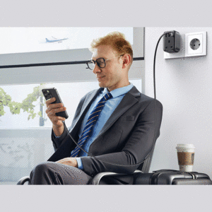 خرید چندراهی برق و شارژر دیواری جهانی یک سوکت،یک تایپ‌سی و دو یو‌اس‌بی 30 وات یوگرین