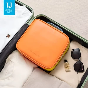 کیف دستی قابل حمل لوازم آرایش و آینه میکاپ چراغ دار لمسی شارژی  جوردن‌ و جودی