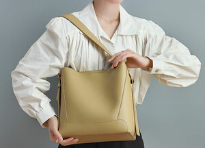 خرید کیف دوشی زنانه با ظرفیت بزرگ new women's leather shoulder crossbody bag 5478