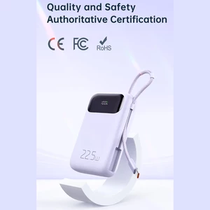 پاوربانک 10000 تایپ‌سی و یو اس بی توان 22.5 وات مک‌دودو با کابل تایپ‌سی متصل و نمایشگر دیجیتالی