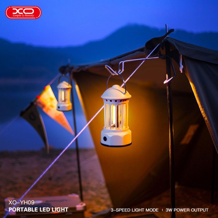 لامپ آویز شده از چادر