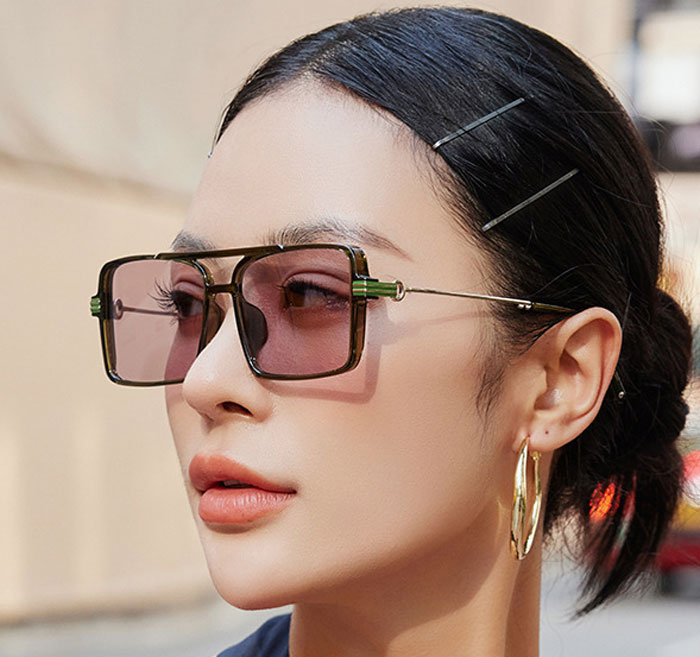 عینک دودی مشکی زنانه