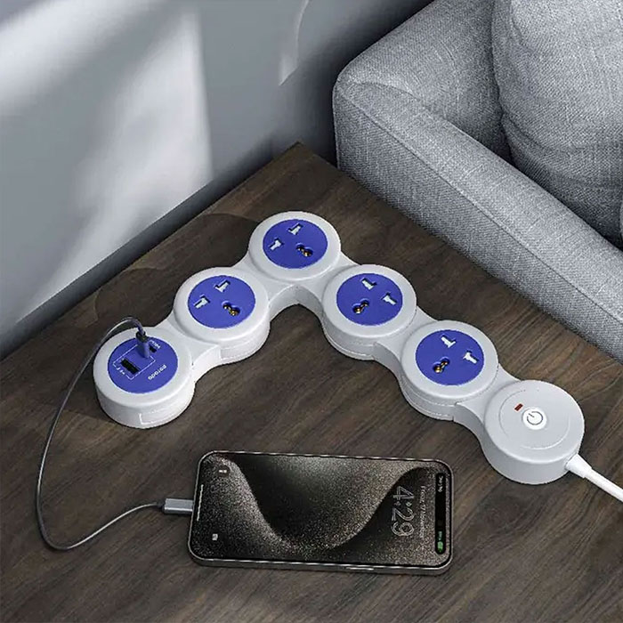 آیفون متصل به تایپ&zwnj;سی سیم&zwnj;سیار