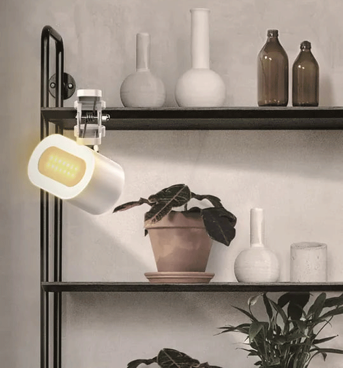 چراغ متصل به قفسه