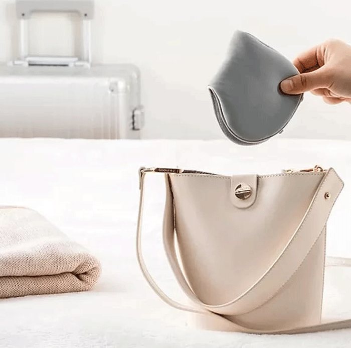 چشم بند کوچک درون کیف