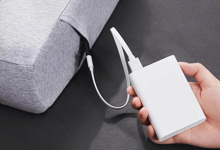 بالشت ماساژ در حال شارژ