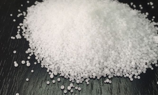 همه چیز درباره کاستیک سودا (caustic soda) و کاربردهای آن - آریانا شیمی