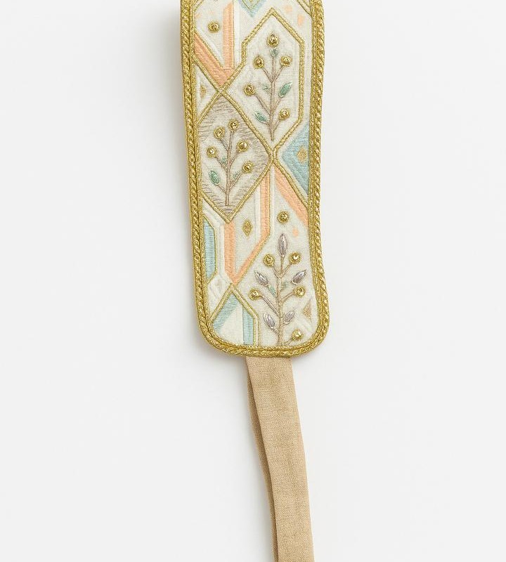 کمربند سوزن‌دوزی دست‌ساز برند MARIMO – طرح اصیل ایرانی با جزئیات طلایی
