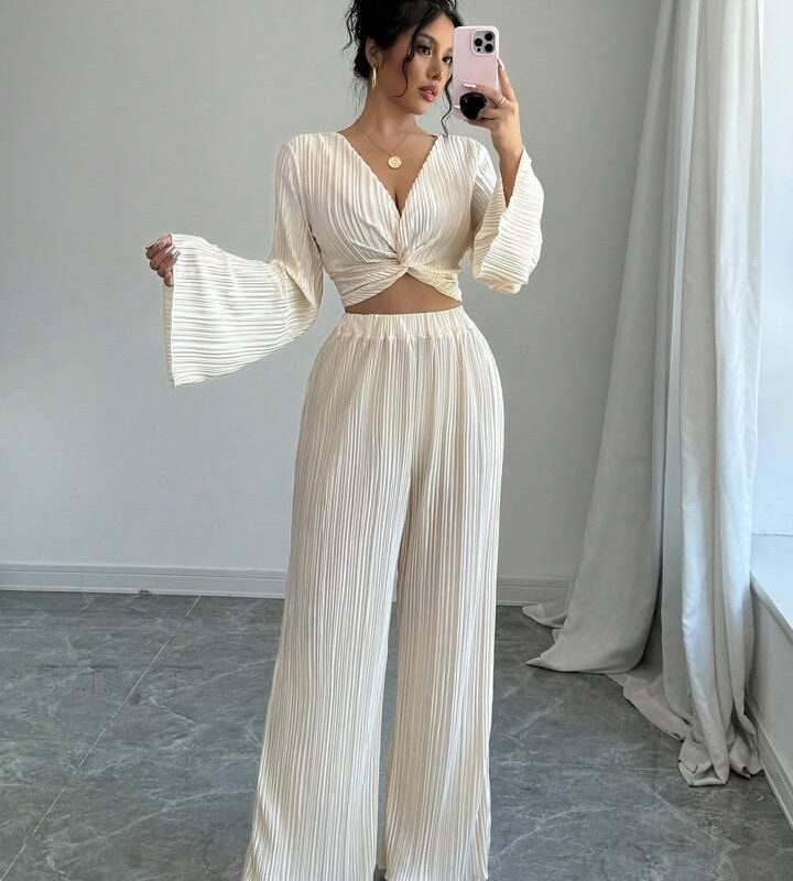 ست دو تکه پلیسه برند SHEIN – رنگ کرم روشن