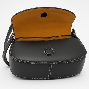 کیف زنانه چرمی Coach مدل Saddle