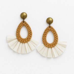 گوشواره دست‌ساز ماریمو – اشکی حصیری با حاشیه سفید