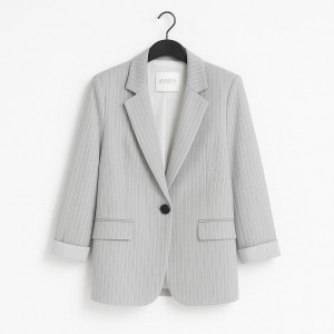 کت تک زنانه ترک AYRISS – طوسی روشن راه‌راه کلاسیک