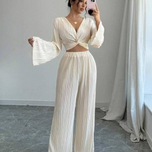 ست دو تکه پلیسه برند SHEIN – رنگ کرم روشن