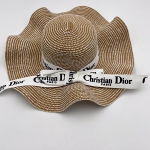 کلاه حصیری DIOR