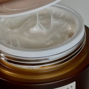کرم تغذیه‌کننده پروبیو سیکا ماداگاسکار سنتلا (Skin1004 Madagascar Centella Probio-Cica Enrich Cream)