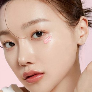 سرم دور چشم سالمون DNA و پپتید صورتی مدی‌کیوب Medicube Salmon DNA PDRN Pink Peptide Eye Serum