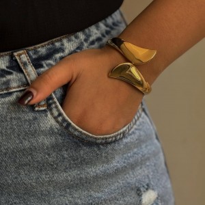 بنگل زنانه مدل Wave Luxe