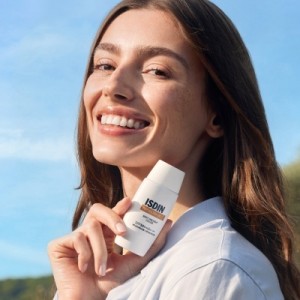 ضد آفتاب ایزدین اسپات (ISDIN Spot Prevent Fusion Fluid SPF50+)