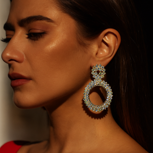 گوشواره مجلسی حلقه‌ای نگین‌دار مدل OCEAN GLOW