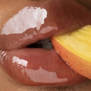 لیپ اویل گیلاس گیسو – Gisou Honey Infused Lip Oil Cherry on the Cake