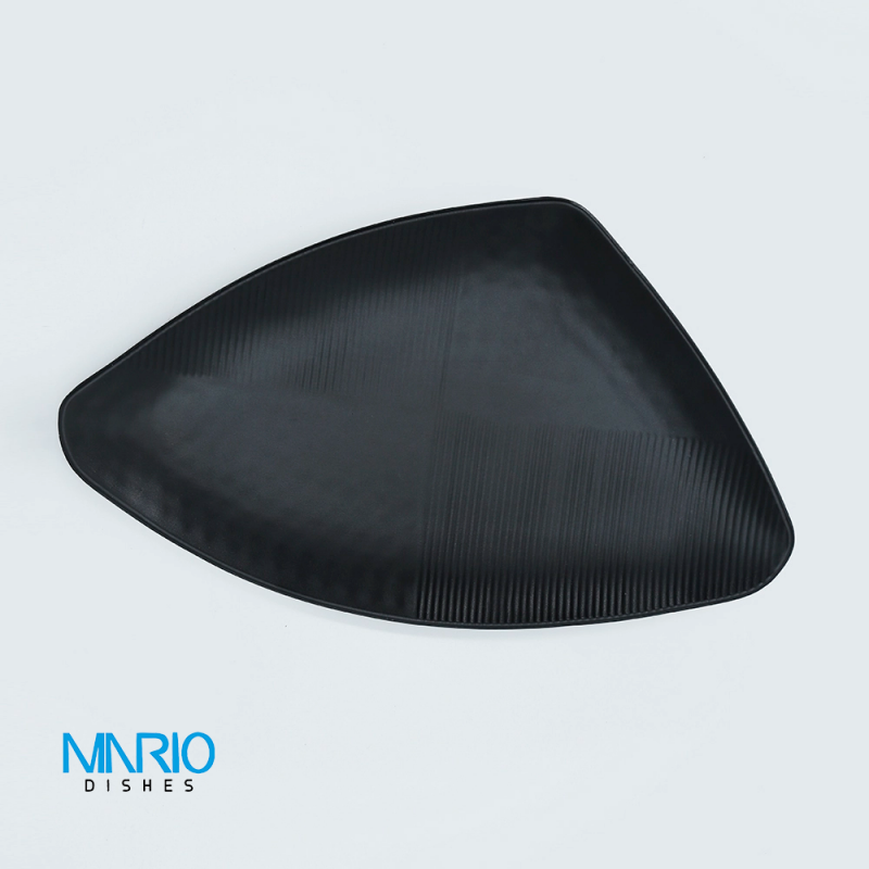 دیس مثلثی ملامین مشکی 8400