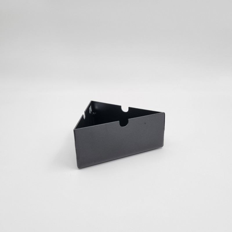 زیر سیگاری فلزی مثلث بزرگ