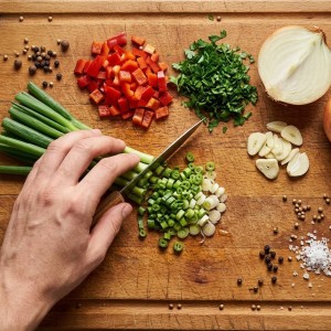 چاقو دسته چوبی تیغه فولاد 13 سانت ws25