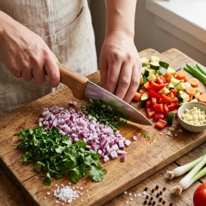 چاقو دسته چوب اکبری تیغه فولاد12سانت ws21