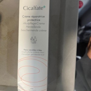 کرم بازسازی کننده سیکالفیت اون Avene Cicalfate+ Restorative Cream (100 میل)