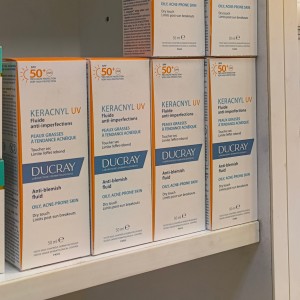 کرم ضد آفتاب ، ضد لک و روشن کننده کراکنیل دوکری KERACNYL UV Fluide anti-imperfections SPF50 (50 میل)