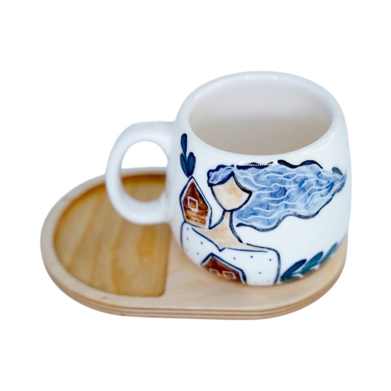 لیوان سرامیکی دستساز بهمراه پیش دستی چوبی طرح خانه