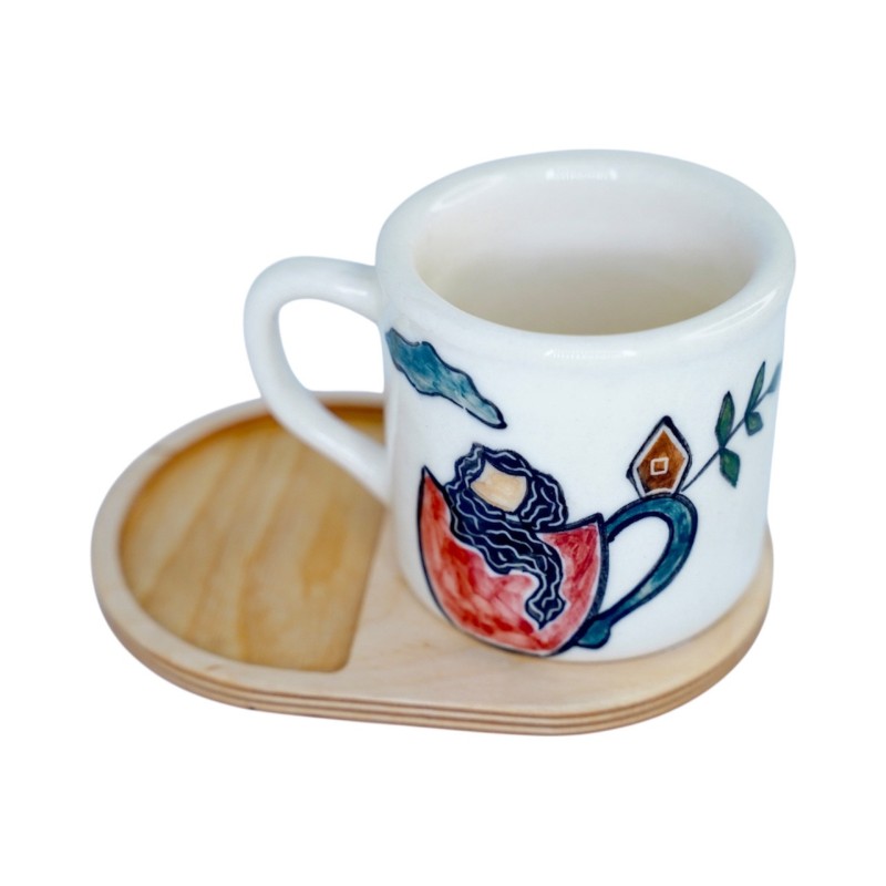 ماگ سرامیکی دستساز بهمراه پیش دستی چوبی طرح حال خوب