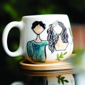 لیوان سرامیکی دستساز بهمراه پیش دستی چوبی طرح شازده کوچولو