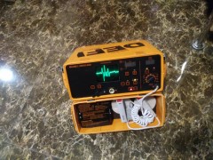 الکتروشوک مونوفازیک HELLIGE مدل Servocard